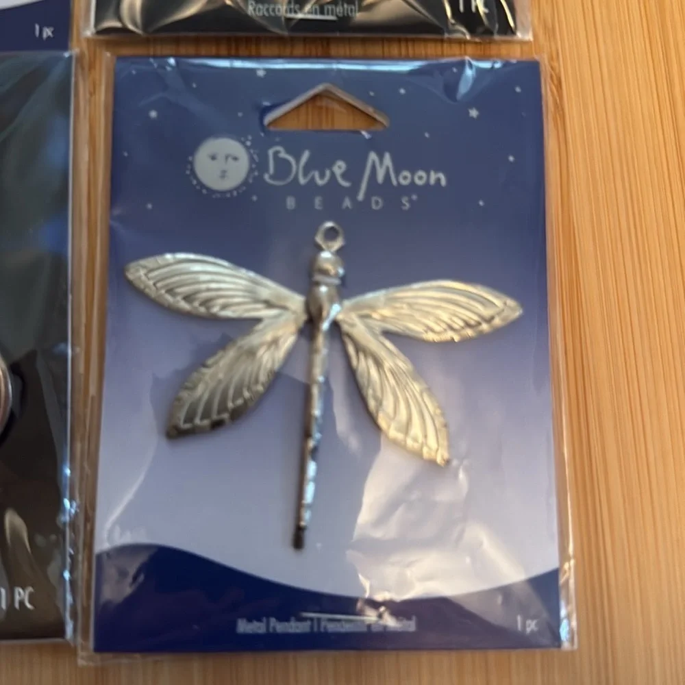 Blue Moon set blue