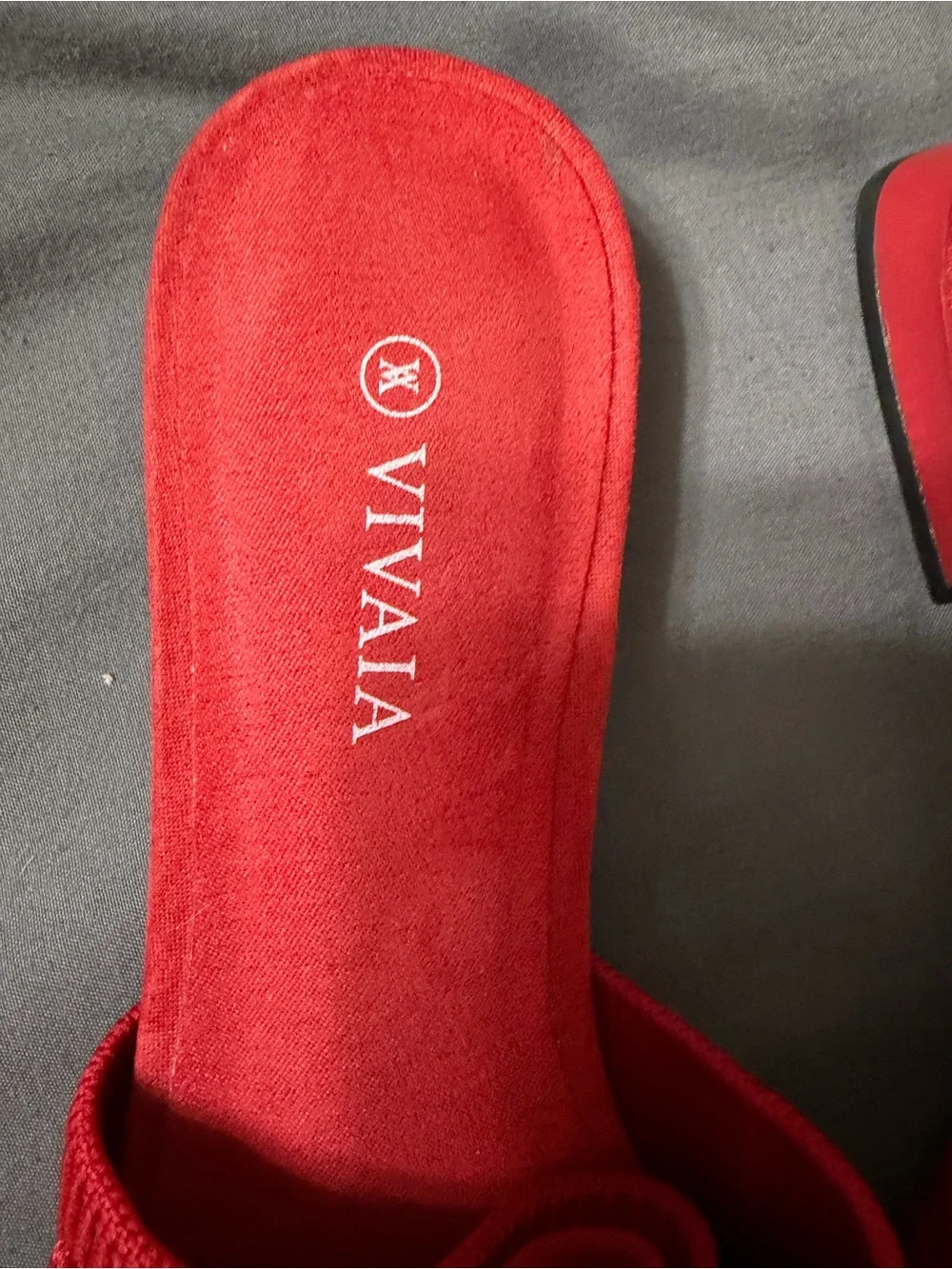 Vivaia elegant red