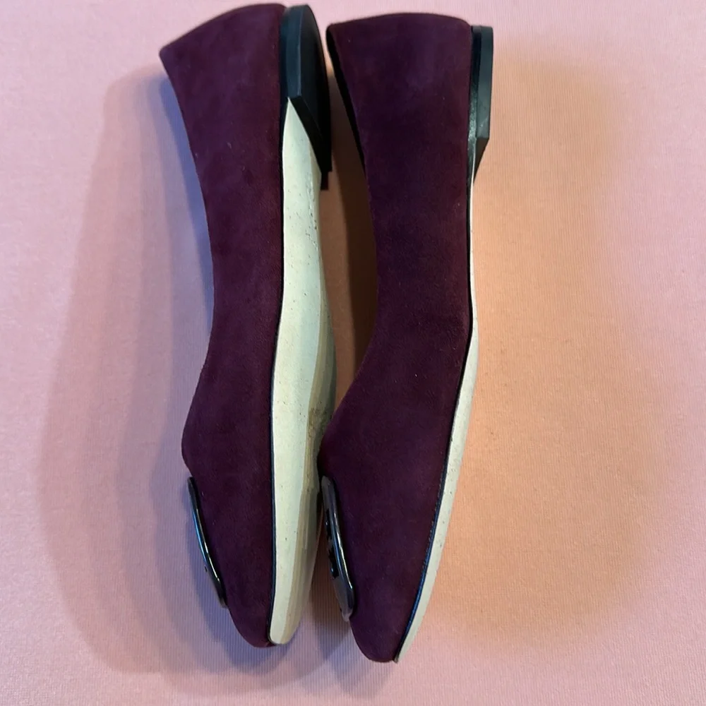 New Tory Burch Suede Flat Shoes. Size 6.