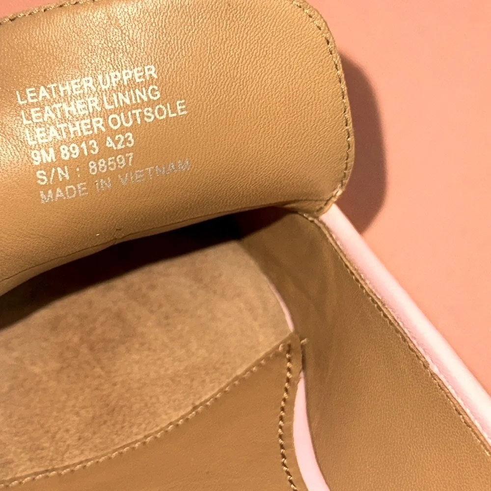 New TORY BURCH Leather Shoes. Pink. Size 9.