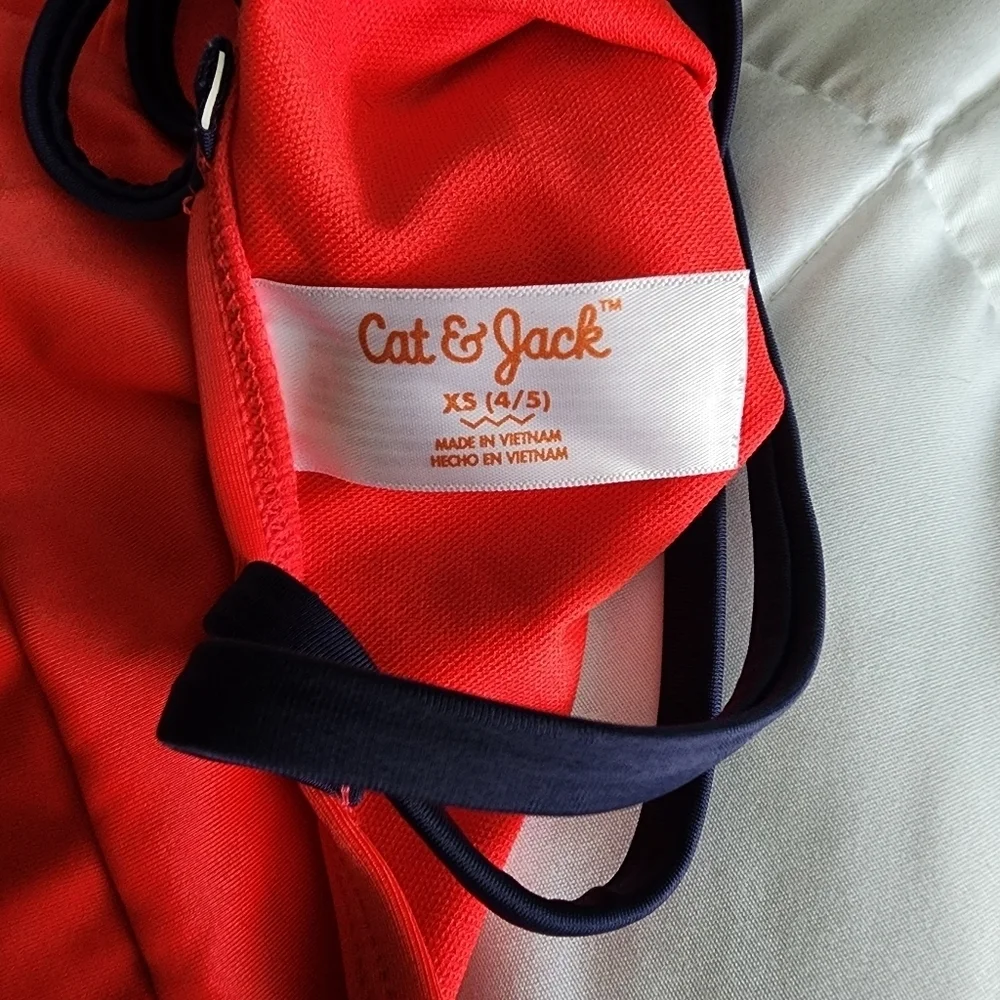Cat & Jack make splash