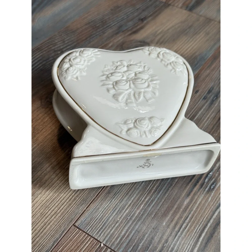 Lenox vintage embossed