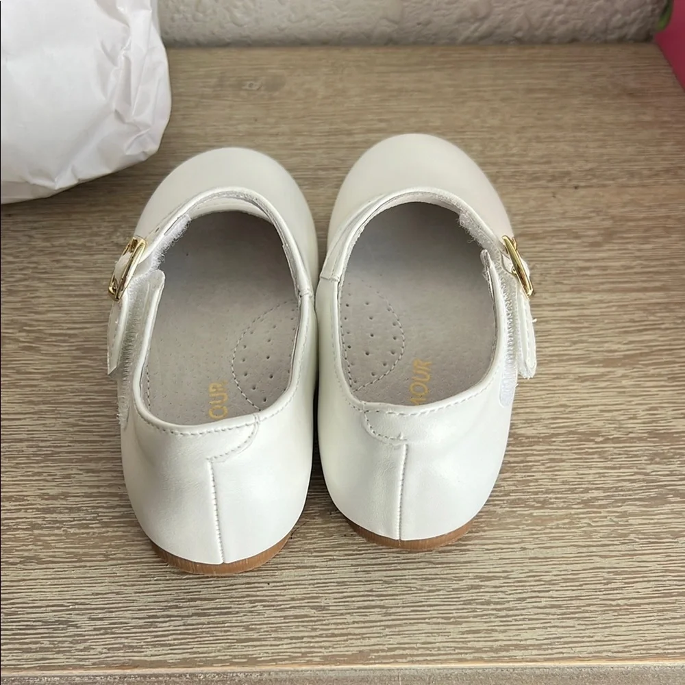 L'Amour Girls “Rebecca” White Mary Jane Dress Shoes
