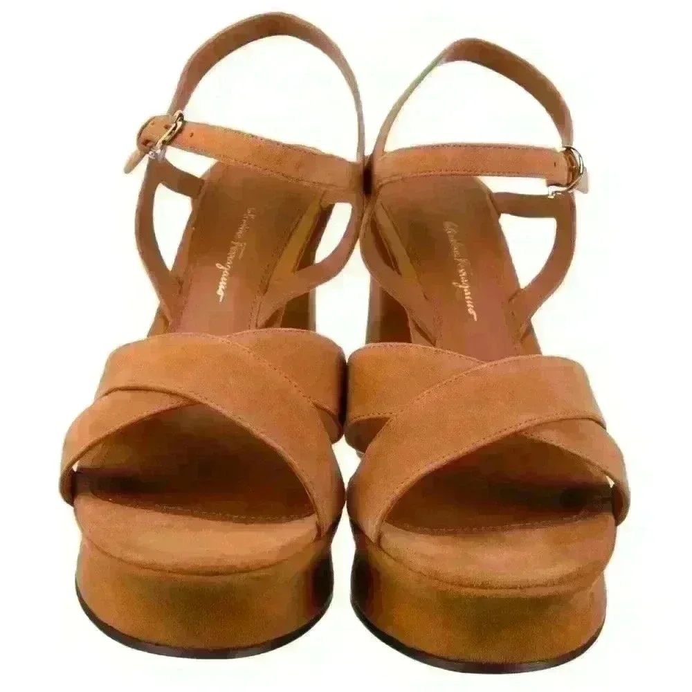 Salvatore Ferragamo 💜💜💜👡 description