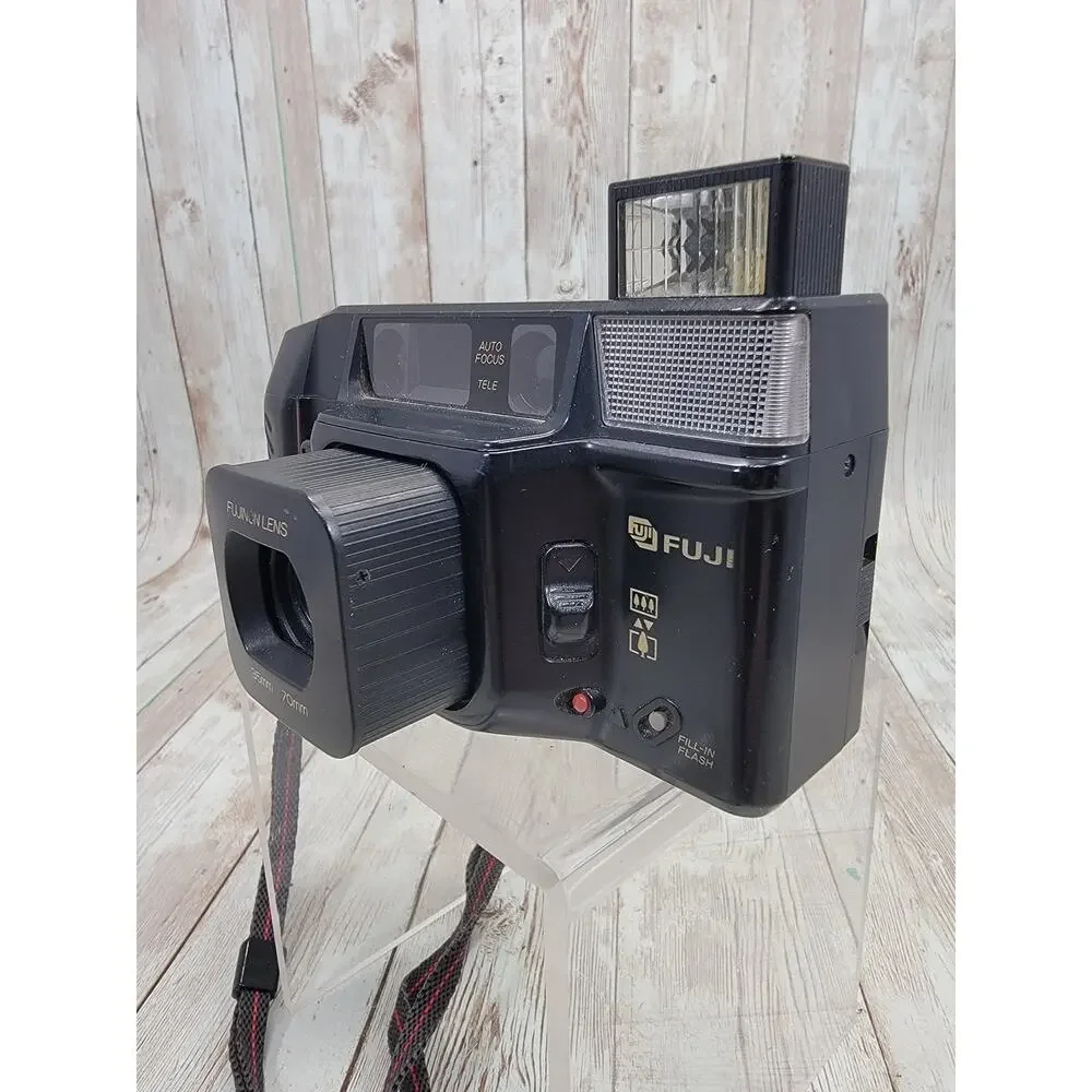 Fuji DL-400 TELE Point & Shoot 35mm Film Camera 35mm-70mm Lens Black w/2 Battery