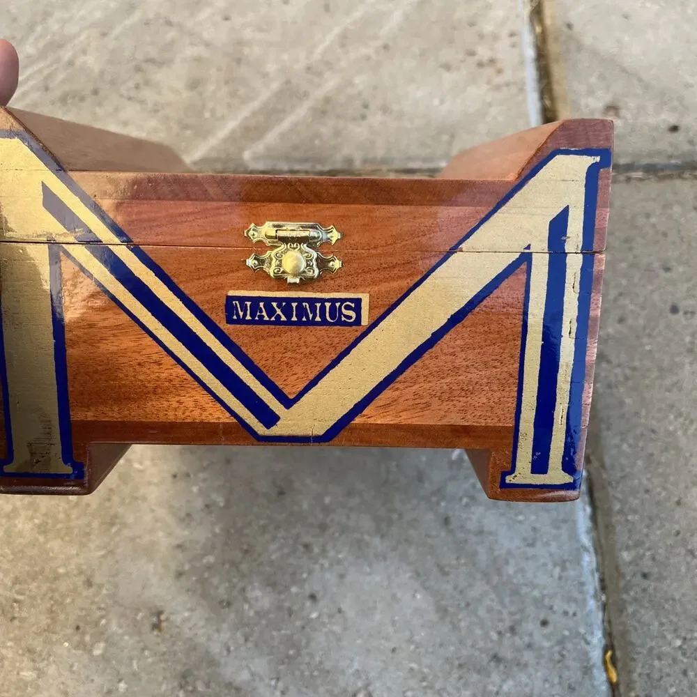 Vintage Diamond Crown Maximus Toro No. 4 Cigar Box Storage Treasure Box Decor