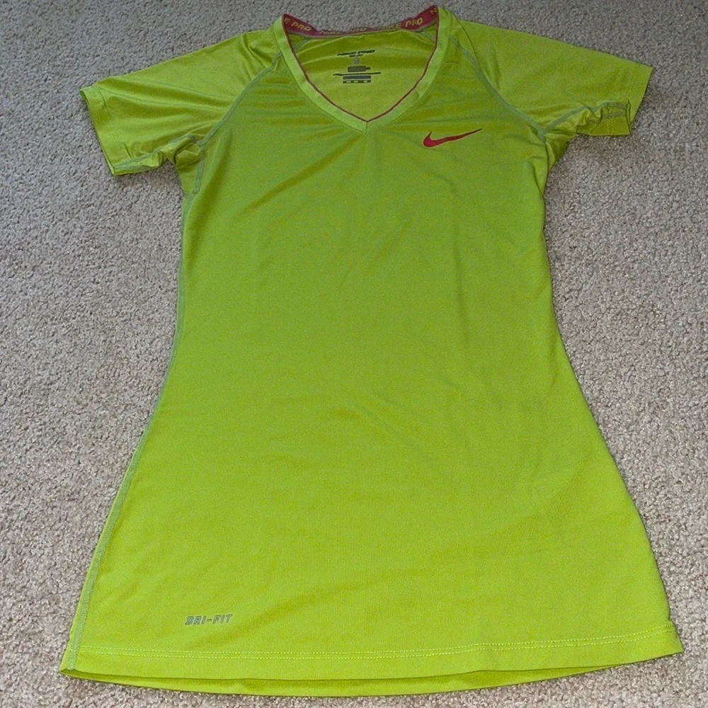 Women’s Nike Pro Shirt