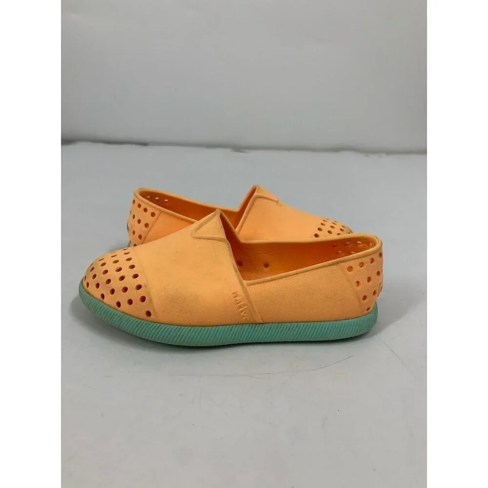 Native Girl's The Verona Slip On Flat Loafer Sage Green Neon‎ Yellow Size 9