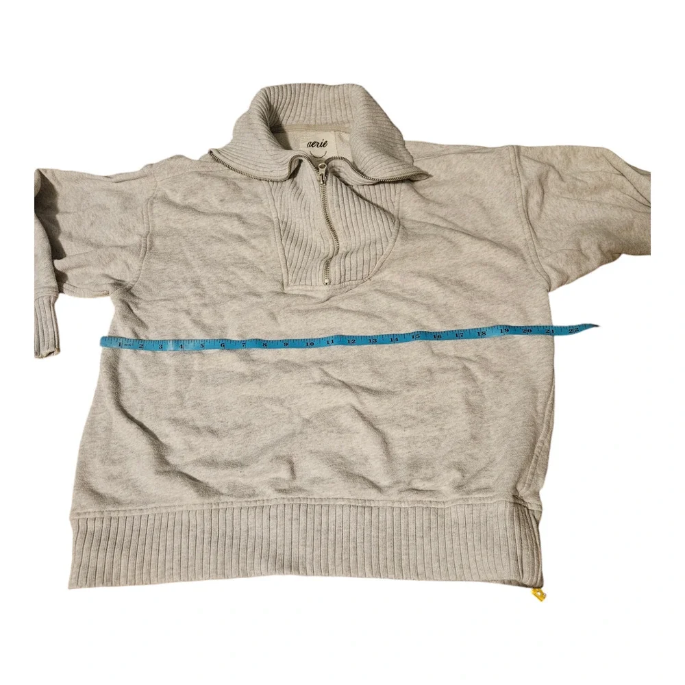 Aerie XS Long Sleeve Light Gray Pullover Sweater