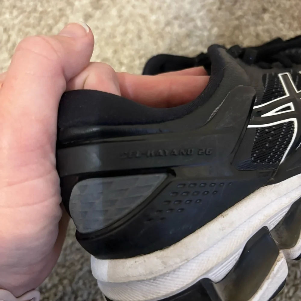 Asics midsole shock overpronation