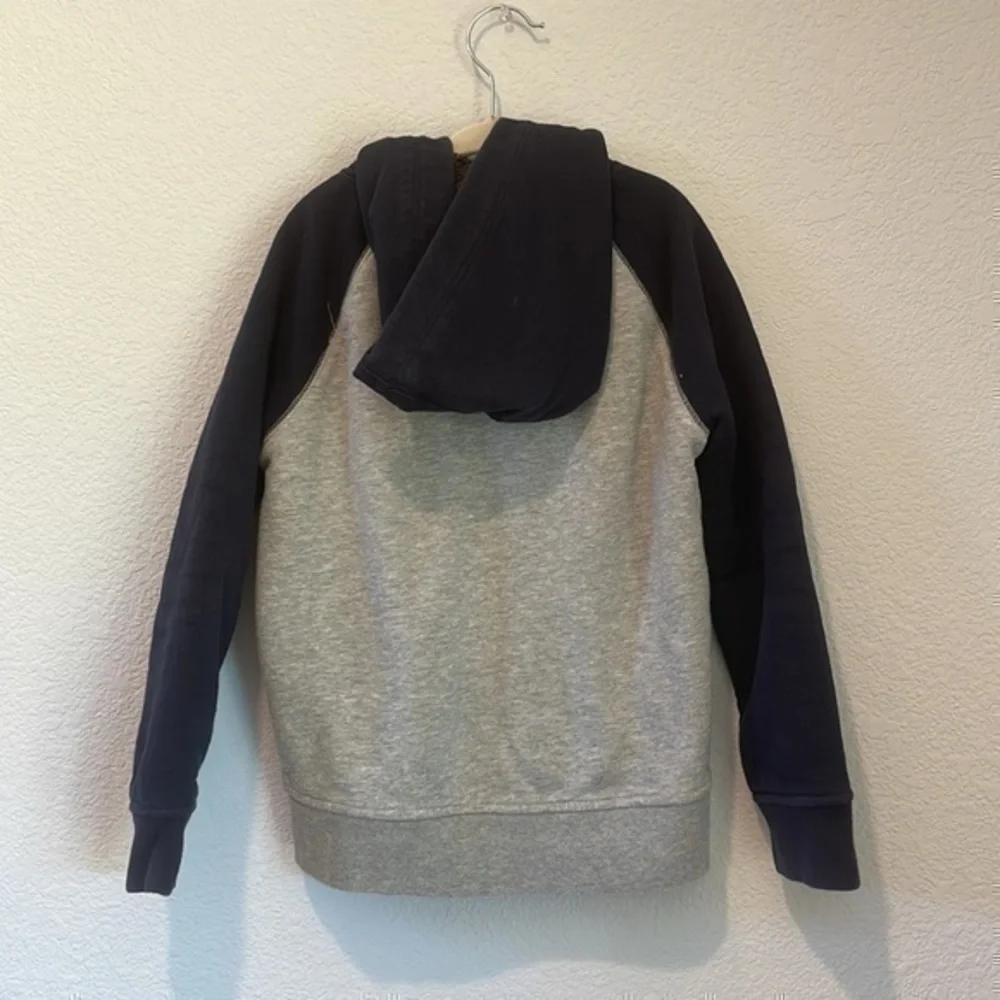 GAP Boys Size 6-7 Sherpa Lined Zip Hoodie Gray Blue Full Zip Jacket