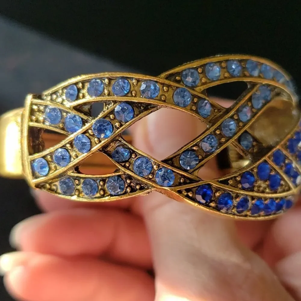 N/A spring cuff two