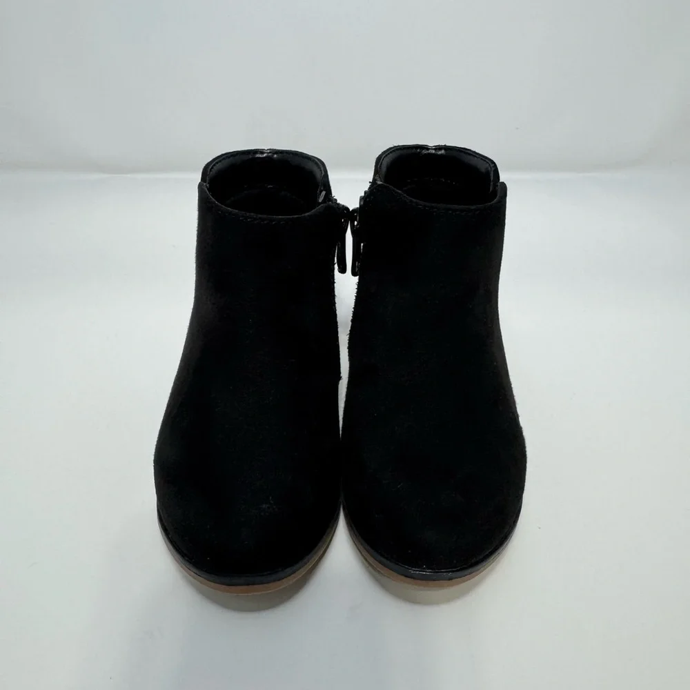 Cat & Jack sleek black