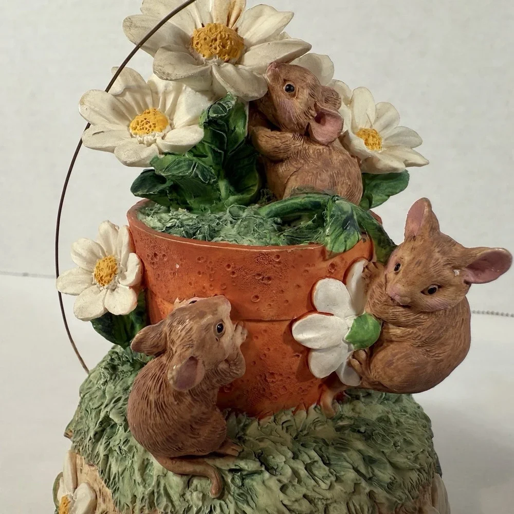VINTAGE 1995 SAN FRANCISCO MUSIC BOX Mice Flower Butterfly EUC alike Forest Frie