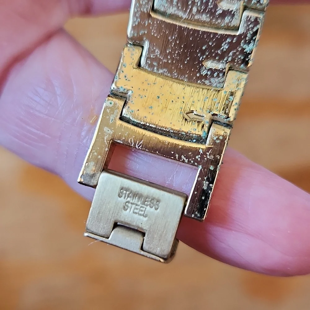 2 BRONZO ITALIA Watches Gold  Rhinestones Mother of Pearl Wristbands‎ Women