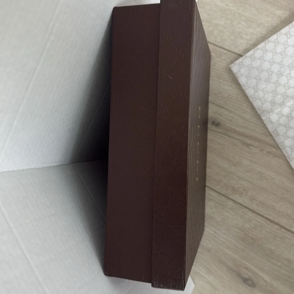 GUCCI DARK BROWN EMBOSSED GIFT BOX