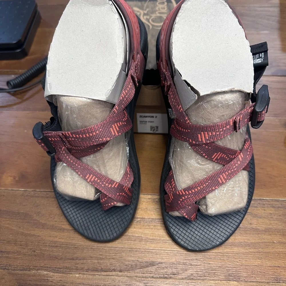 Chaco ZCanyon 2 Sandals Mens M9 Vapor Port‎ Rouge Red Black Outdoor Hiking NIB