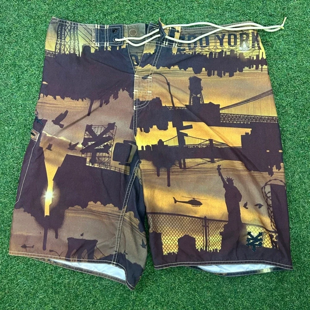 Zoo York Mens Board Shorts Brown Yellow NYC Skyline Graphic Swim Trunks Size 36