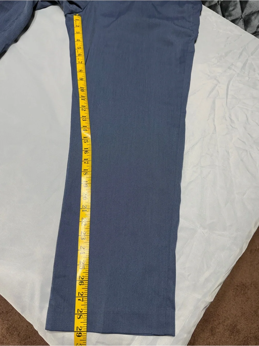 Van Heusen button style