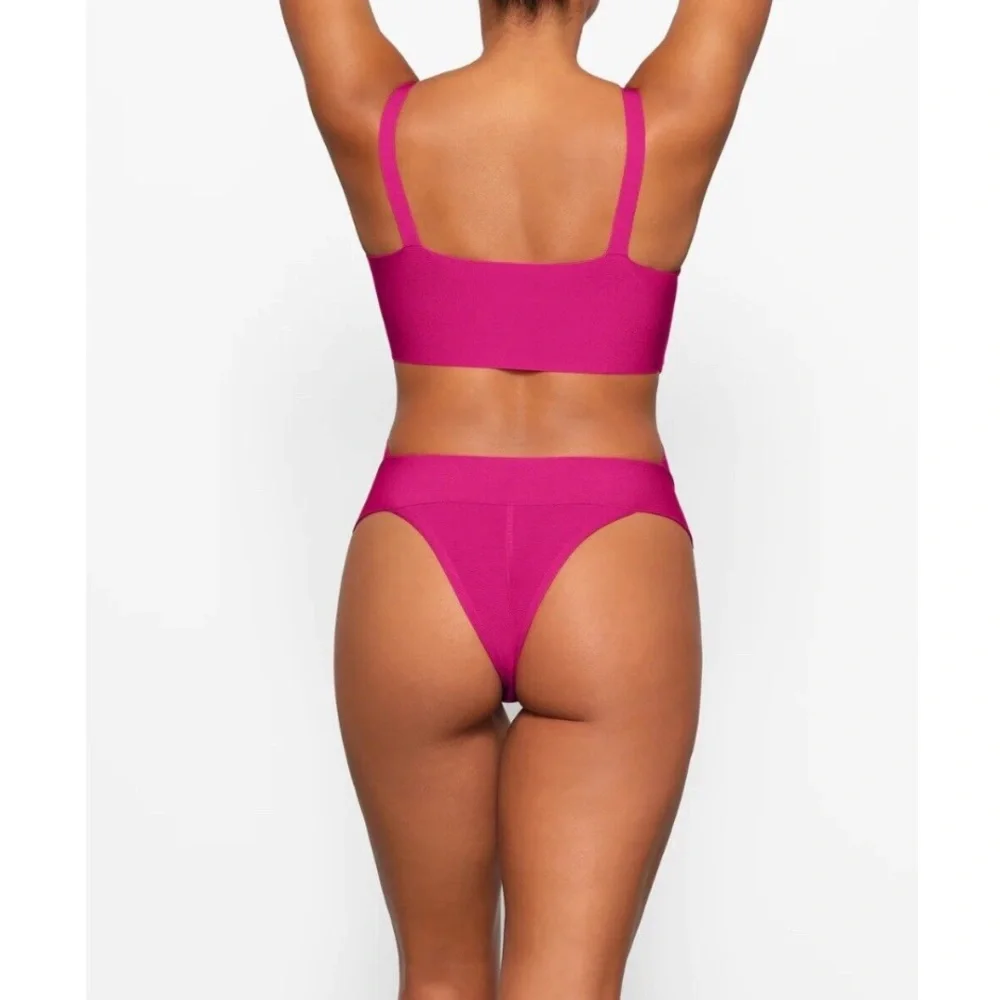 Skims NWT Cheeky Magenta Bikini Bottom