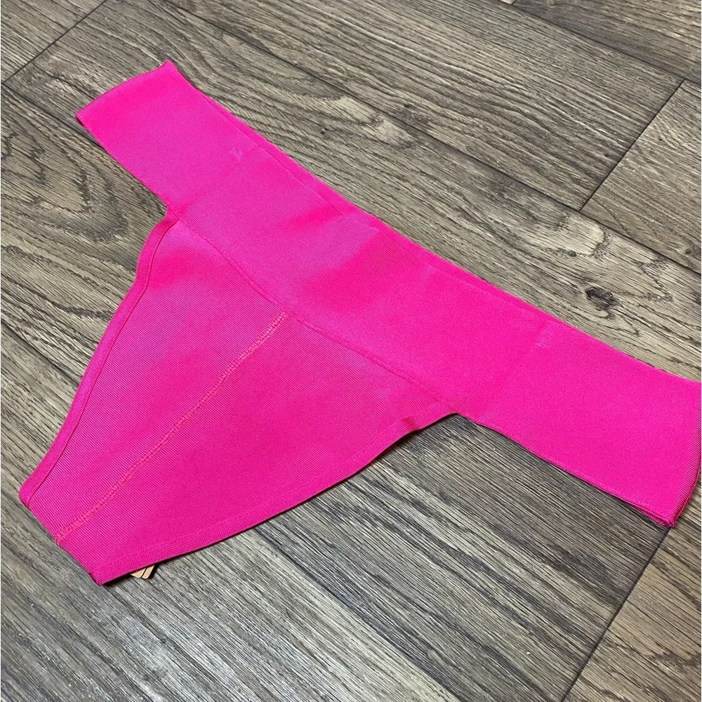 Skims NWT Cheeky Magenta Bikini Bottom