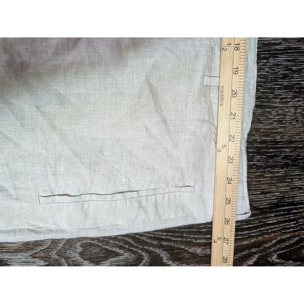 Perry Ellis holes no adjustable