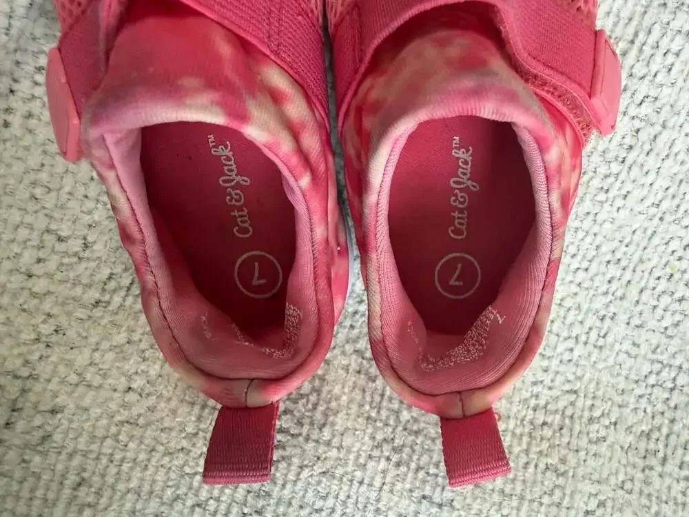 Cat & Jack Toddler girl’s water shoes  Austen Pink Mesh Sz 7