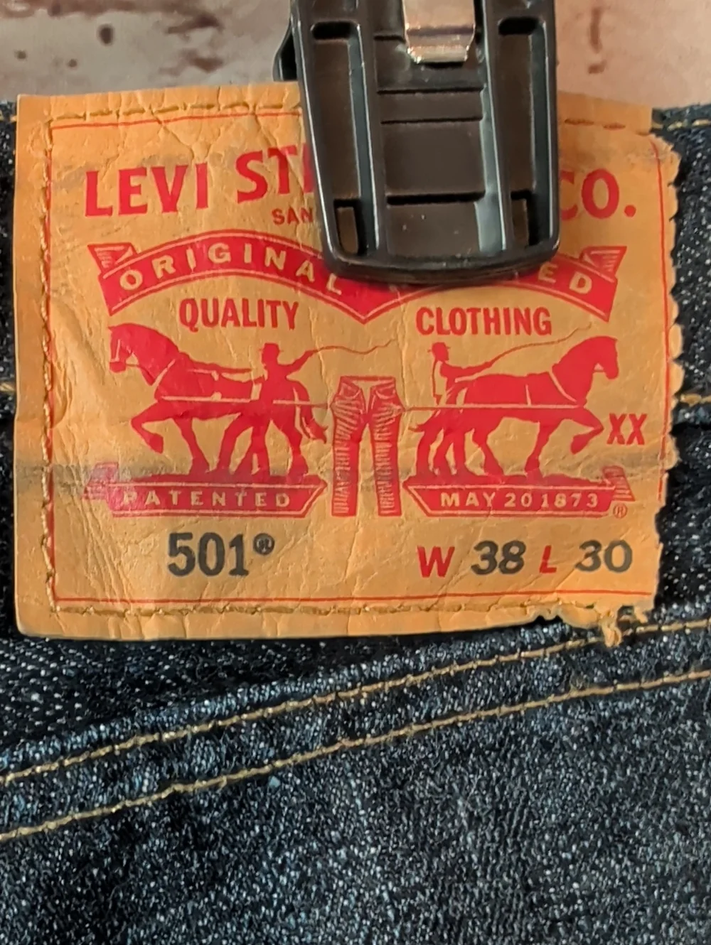 Levi's Men's Dark Indigo Straight Jeans 501 Button Fly 38 X 30 Like New