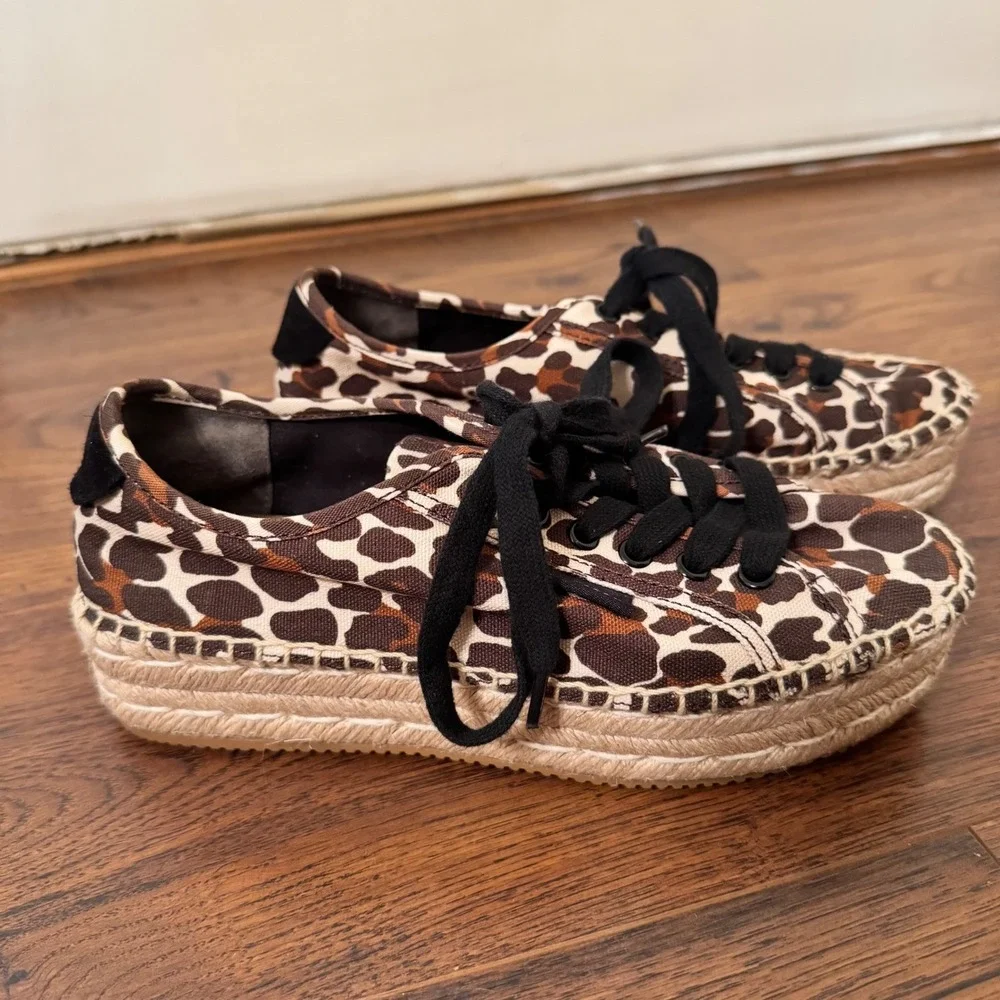 Tory Burch been box