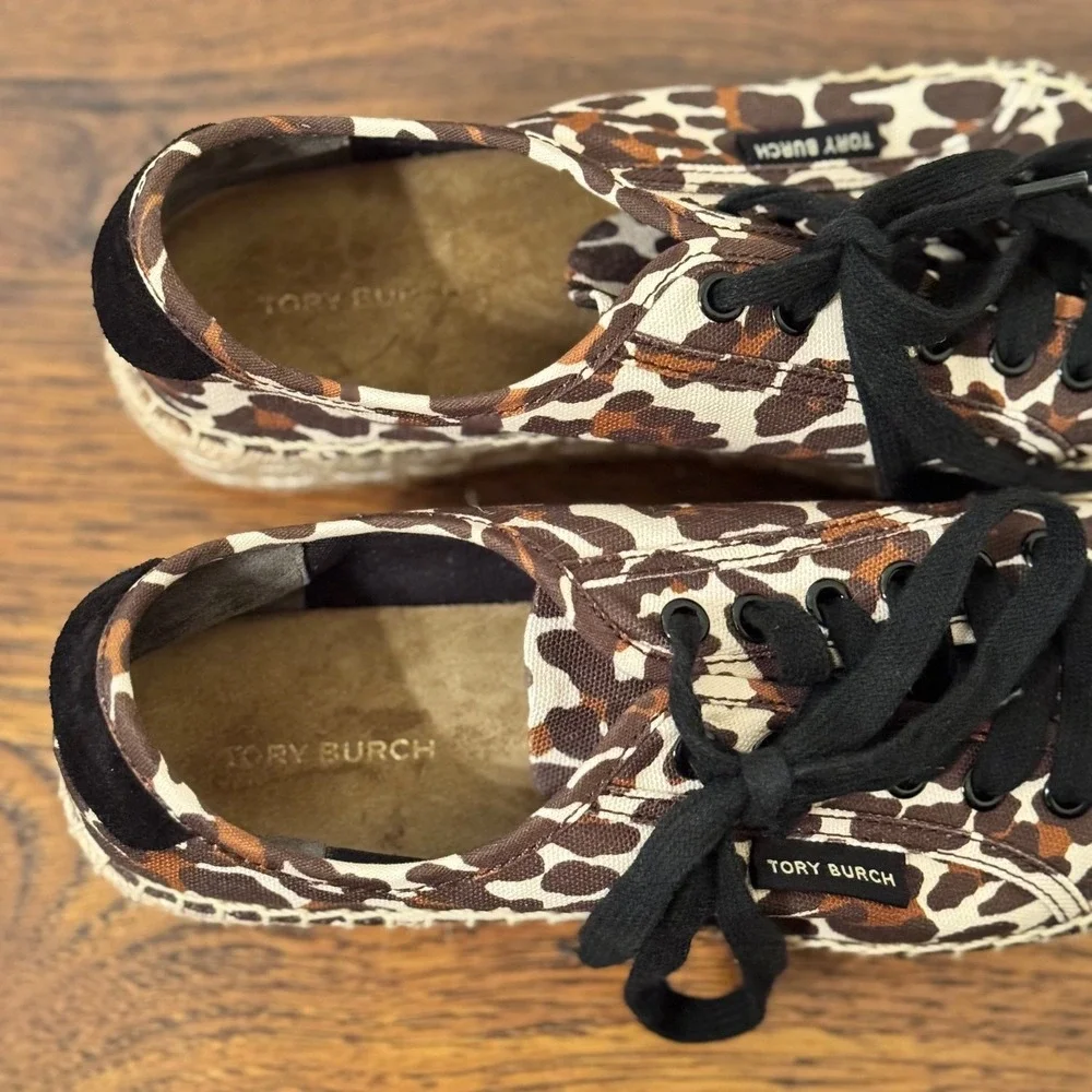Tory Burch buyer comfort size