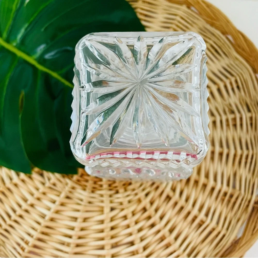 Vintage crystal Mid-Century Modern “Scotch” etched liquor Decatur with lid