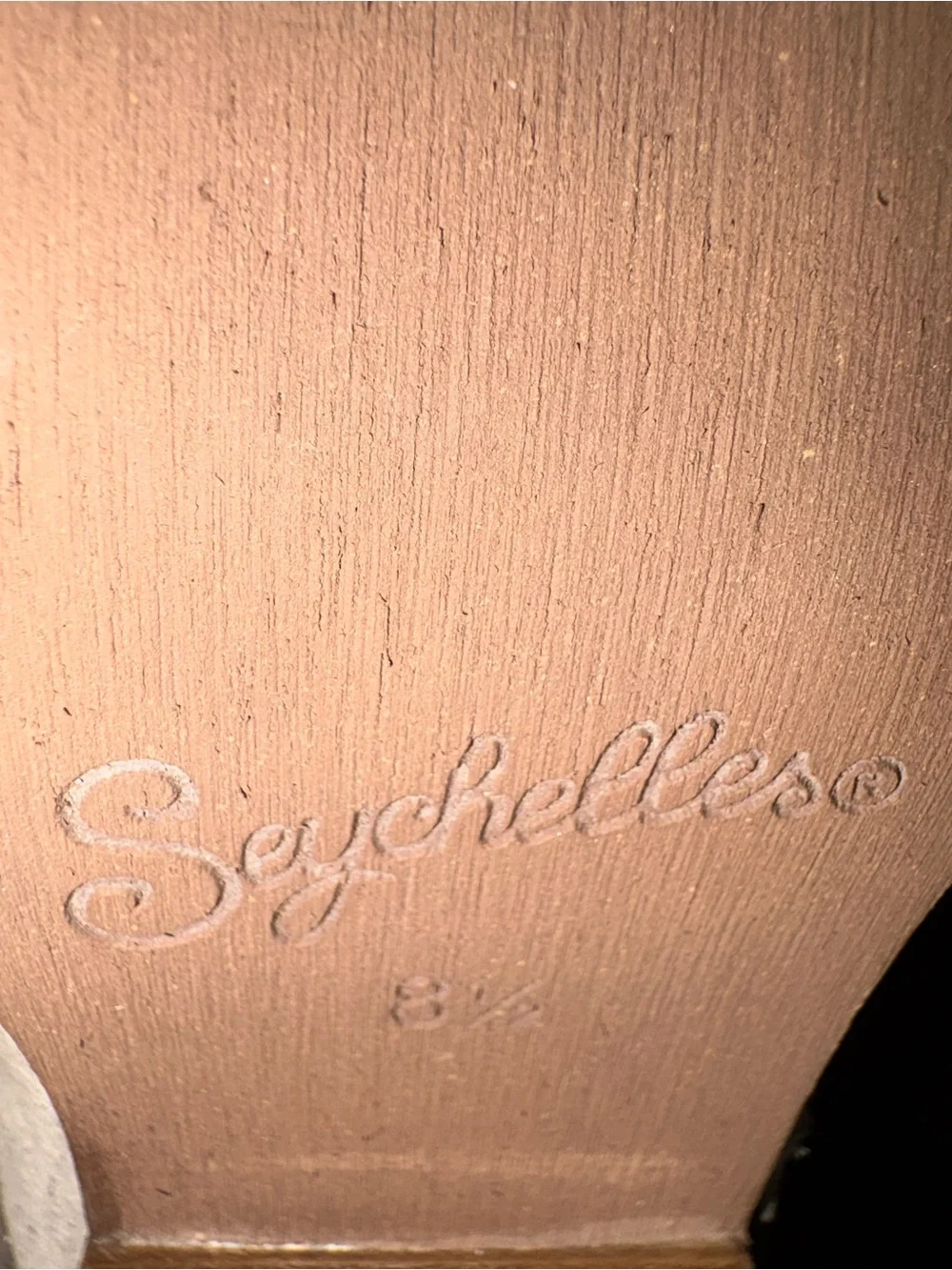 Seychelles over knee