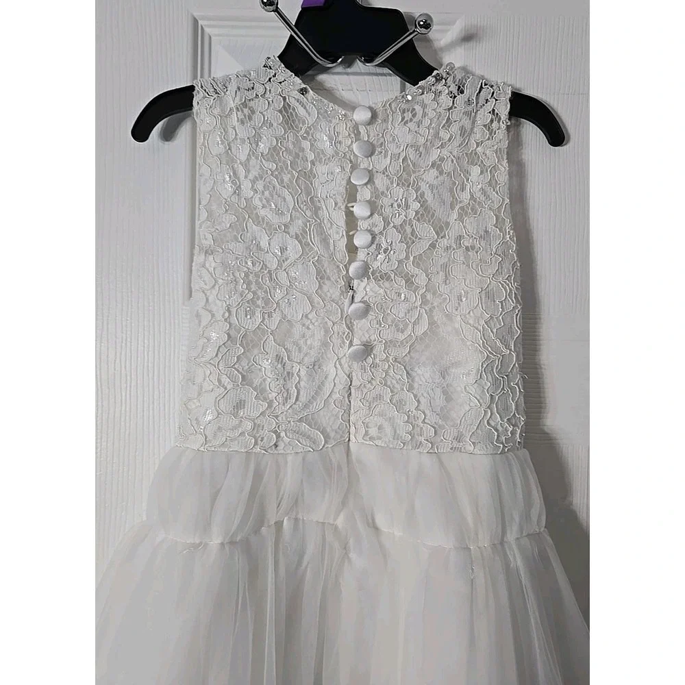 The Unbranded Brand florial lace