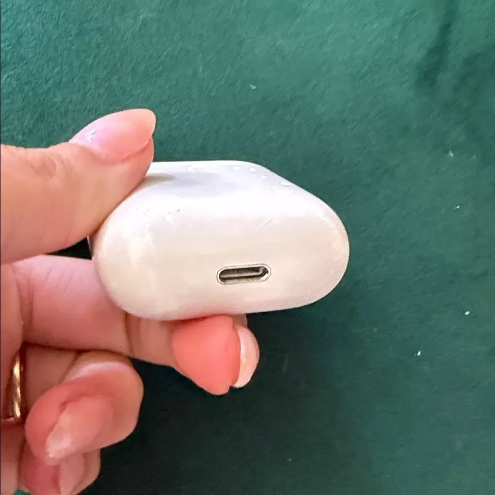 Apple sleek white
