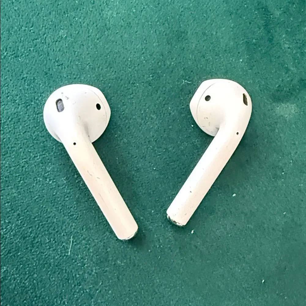 Apple sleek white
