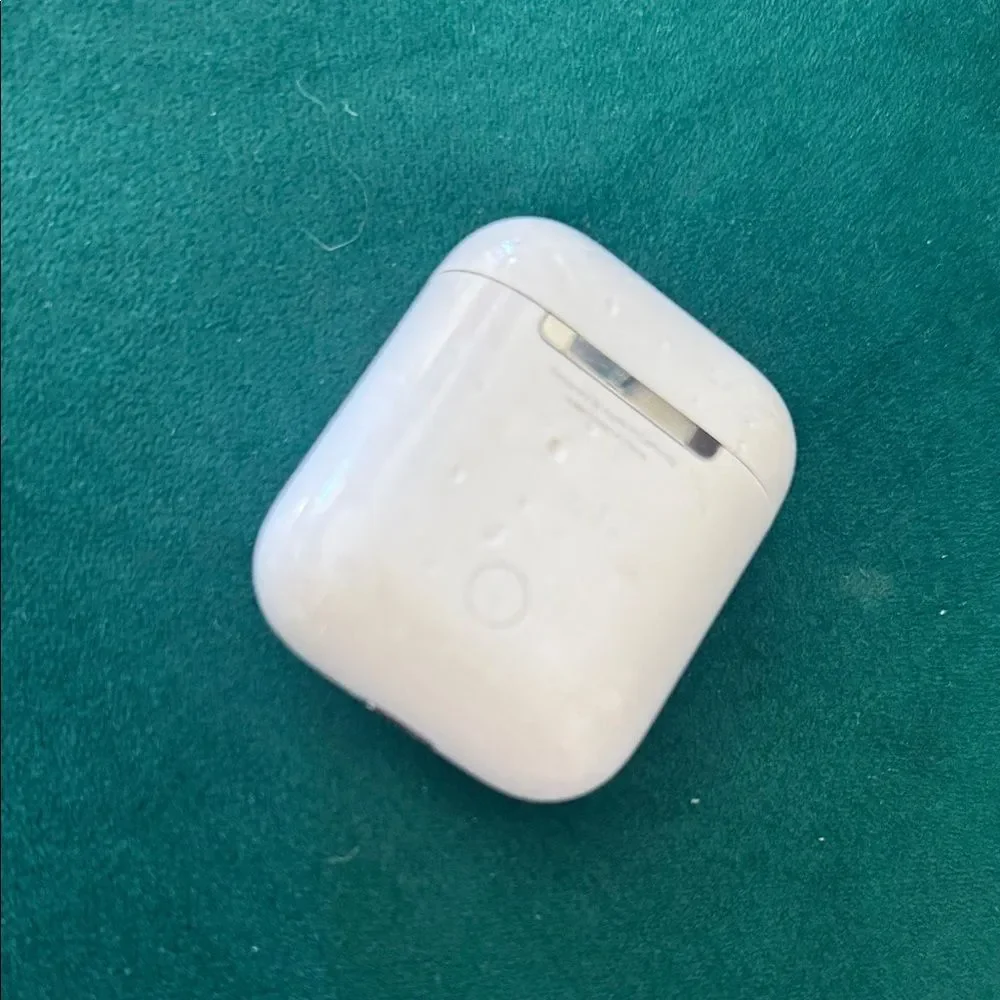 Apple sleek white