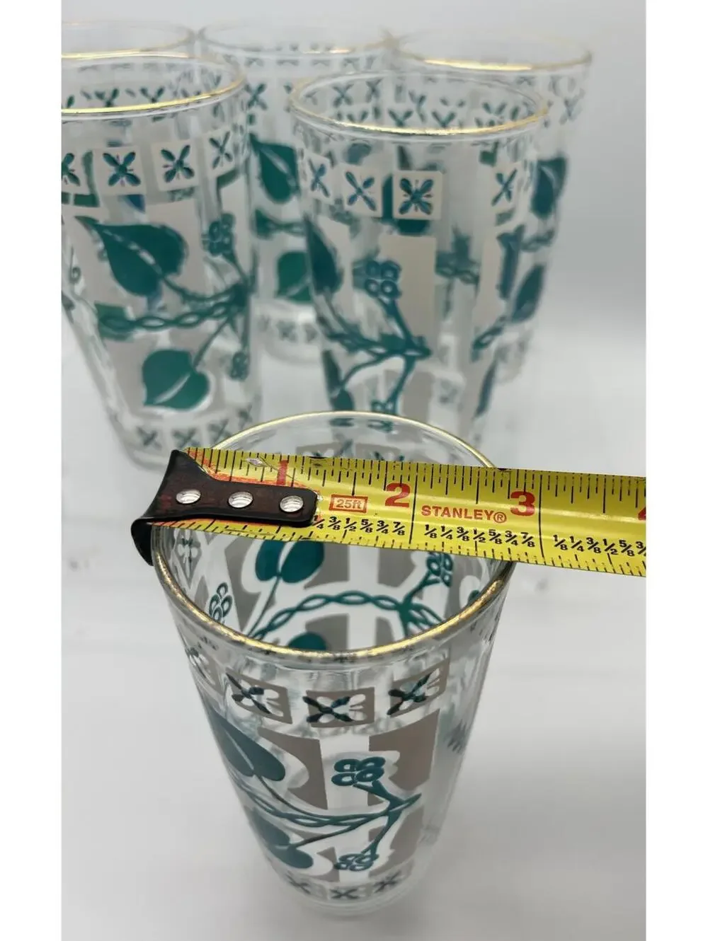 8 Hazel Atlas Green/White Ivy Tumblers with Carry Cage