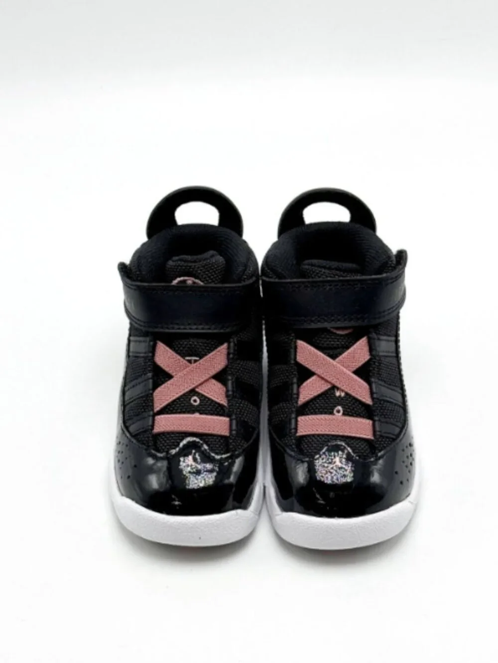 Nike cues shoe that