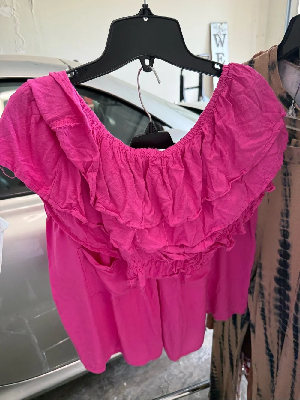Helium fuchsia crop