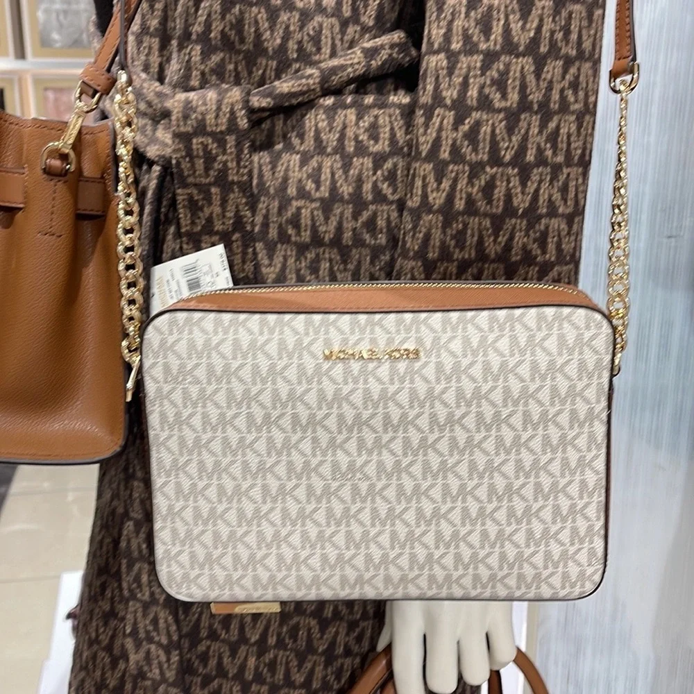 Michael Kors Jet Set Item Large East West Zip Crossbody Vanilla Signature