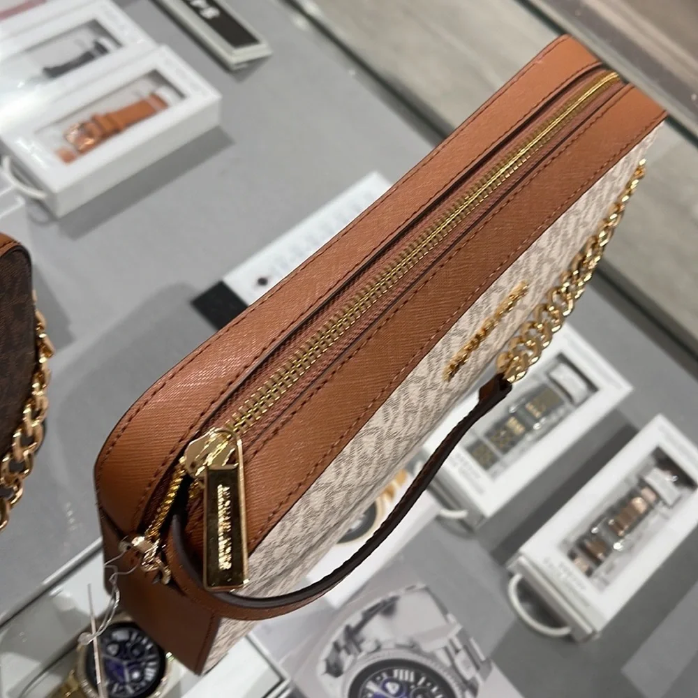 Michael Kors Jet Set Item Large East West Zip Crossbody Vanilla Signature