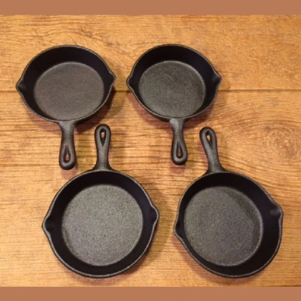 Four Old Mountain Cast Iron Mini-Skillet 4 1/2