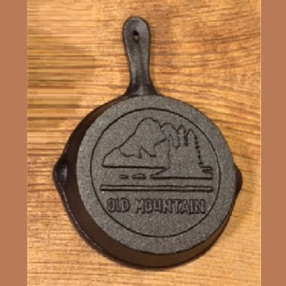 Four Old Mountain Cast Iron Mini-Skillet 4 1/2