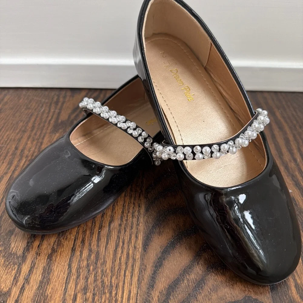 Dream Pairs shiny patent