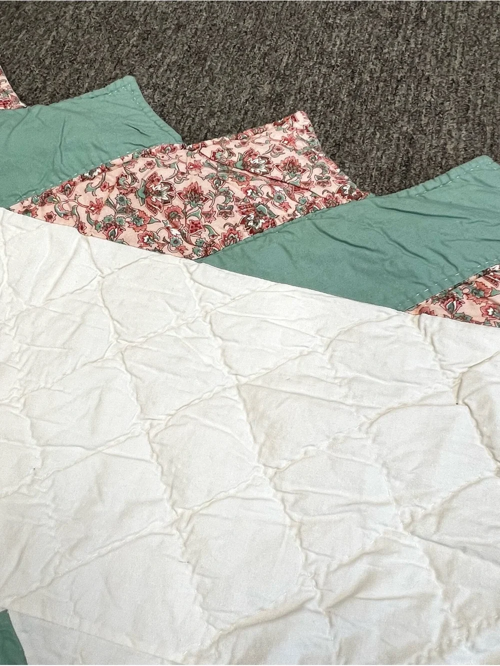 Handmade Vintage Eighth Point Star Patchwork Quilt Multicolor 85”x93” FLAW