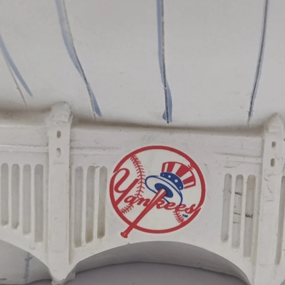 New York Yankees MLB Piggy Bank Ceramic Baseball‎ Pinstripes Team Beans 2012...