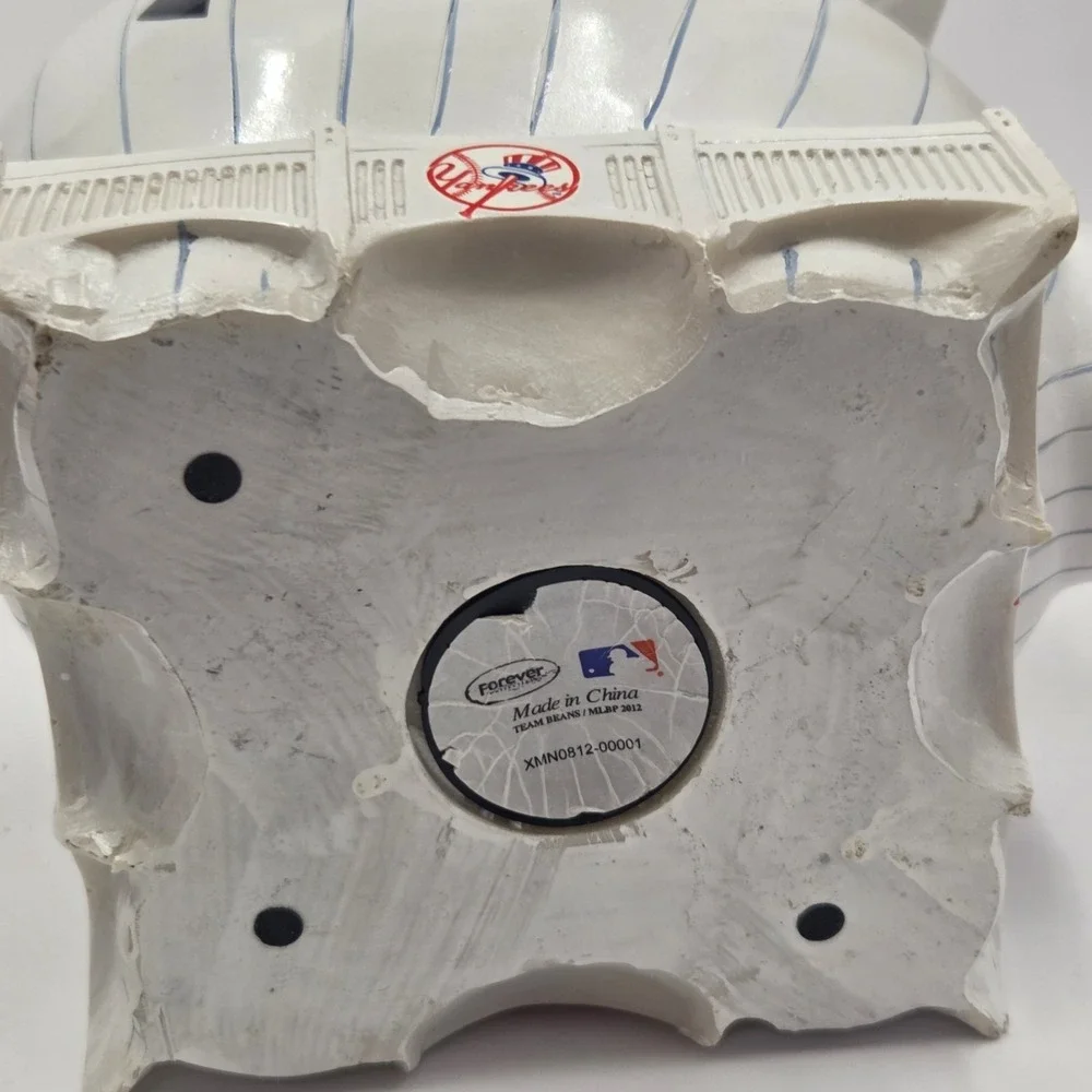 New York Yankees MLB Piggy Bank Ceramic Baseball‎ Pinstripes Team Beans 2012...