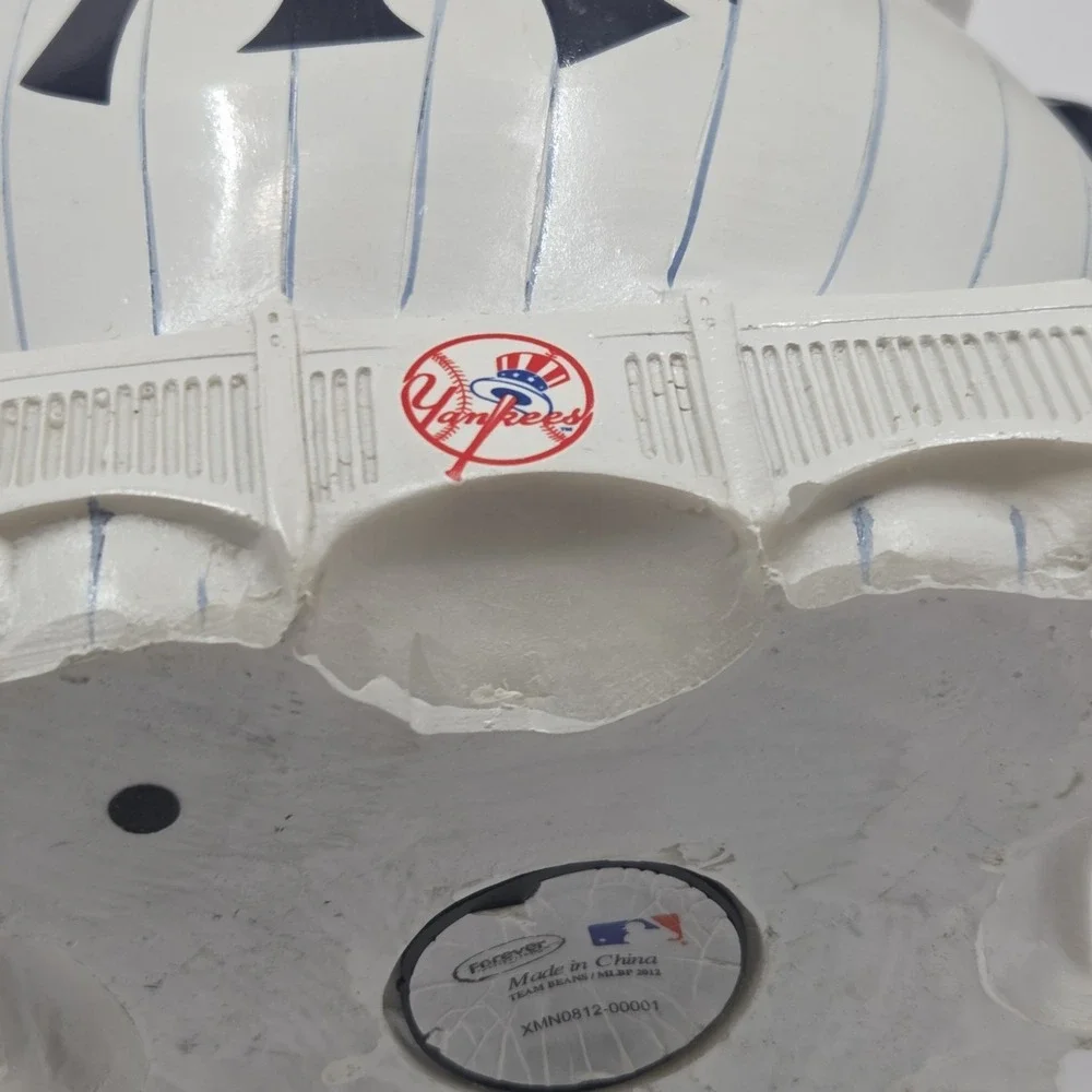 New York Yankees MLB Piggy Bank Ceramic Baseball‎ Pinstripes Team Beans 2012...