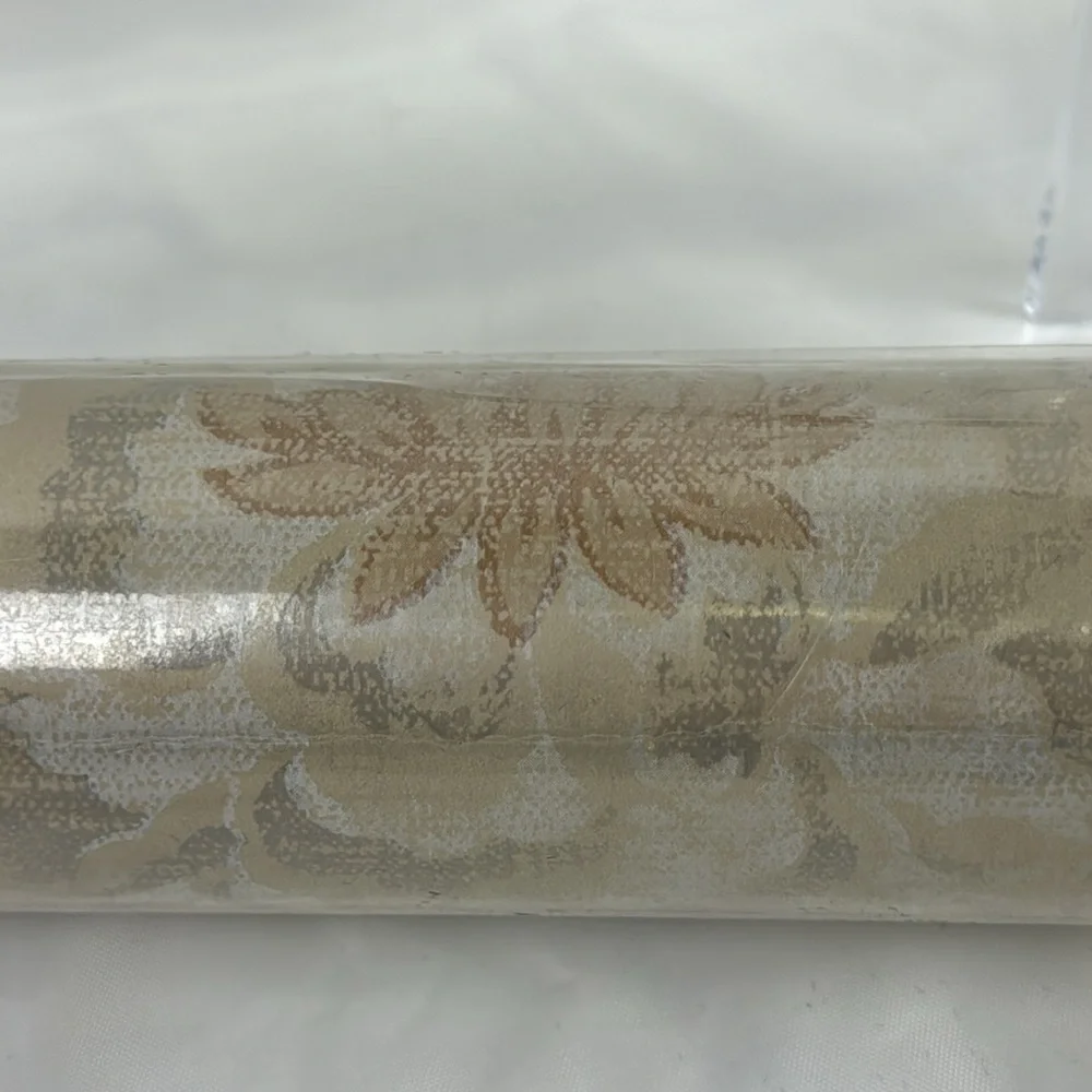 Colefax and Fowler Wallpaper Roll Summer Palace Poppies and Butterflies Sealed