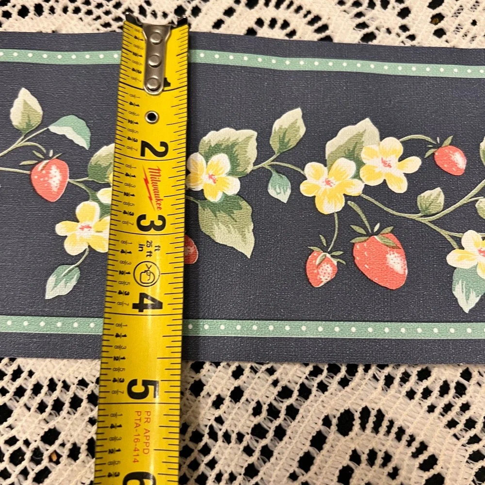 Vintage Floral Strawberry Wallpaper Border | 1 Full Roll | Cottage